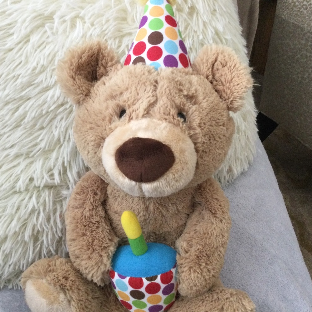 GUND Singing Happy Birthday Bear